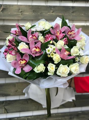 Букет цветов из: Розы и Хризантемы в Ветлужском Костромской области