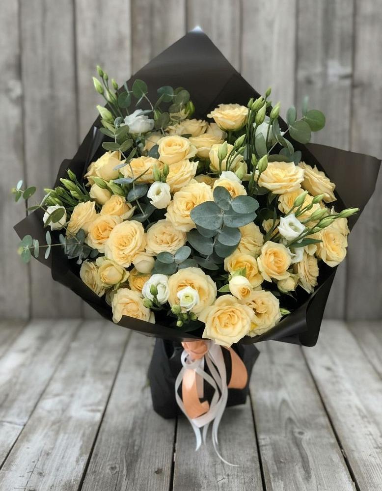 Букет цветов из: Розы и Лизиантусы в Ветлужском Костромской области