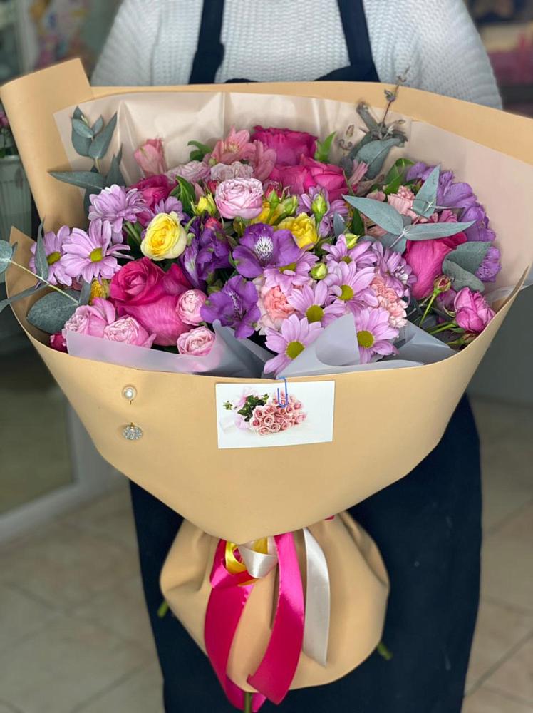 Букет цветов из: Хризантемы, Гвоздики и Альстромерии в Ветлужском Костромской области