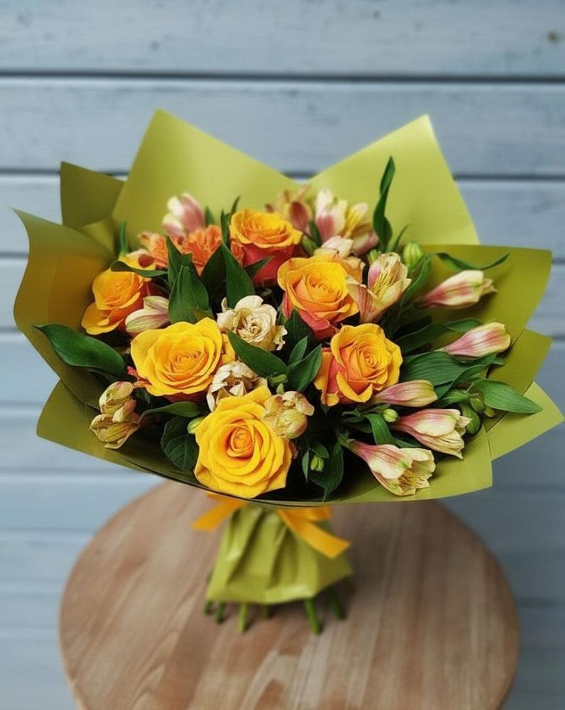 Букет цветов из: Альстромерии и Розы в Ветлужском Костромской области