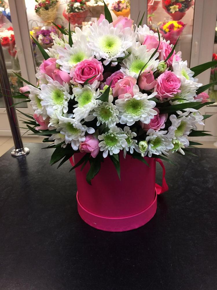 Цветочная композиция из Розы и Хризантемы в шляпной коробке в Ветлужском Костромской области