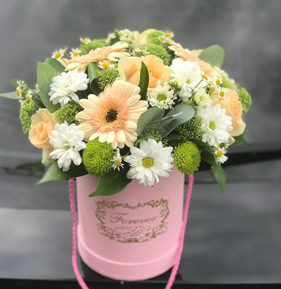 Цветочная композиция из Розы, Герберы и Хризантемы в шляпной коробке в Ветлужском Костромской области