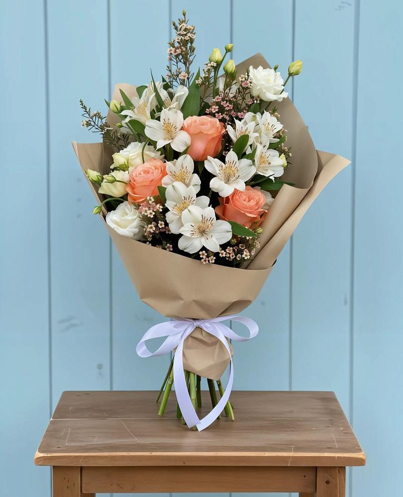 Букет цветов из: Альстромерии, Лизиантусы, Розы и Хризантемы в Ветлужском Костромской области