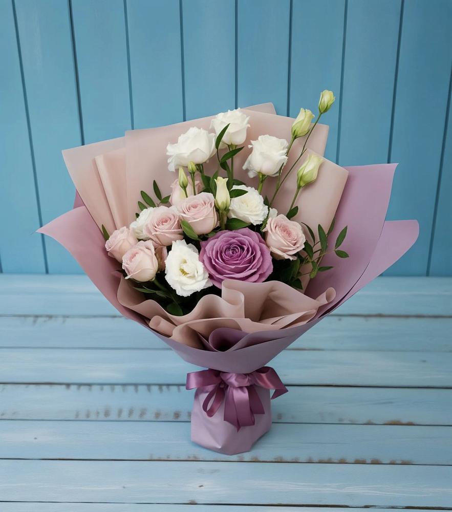 Букет цветов из: Розы и Лизиантусы в Ветлужском Костромской области